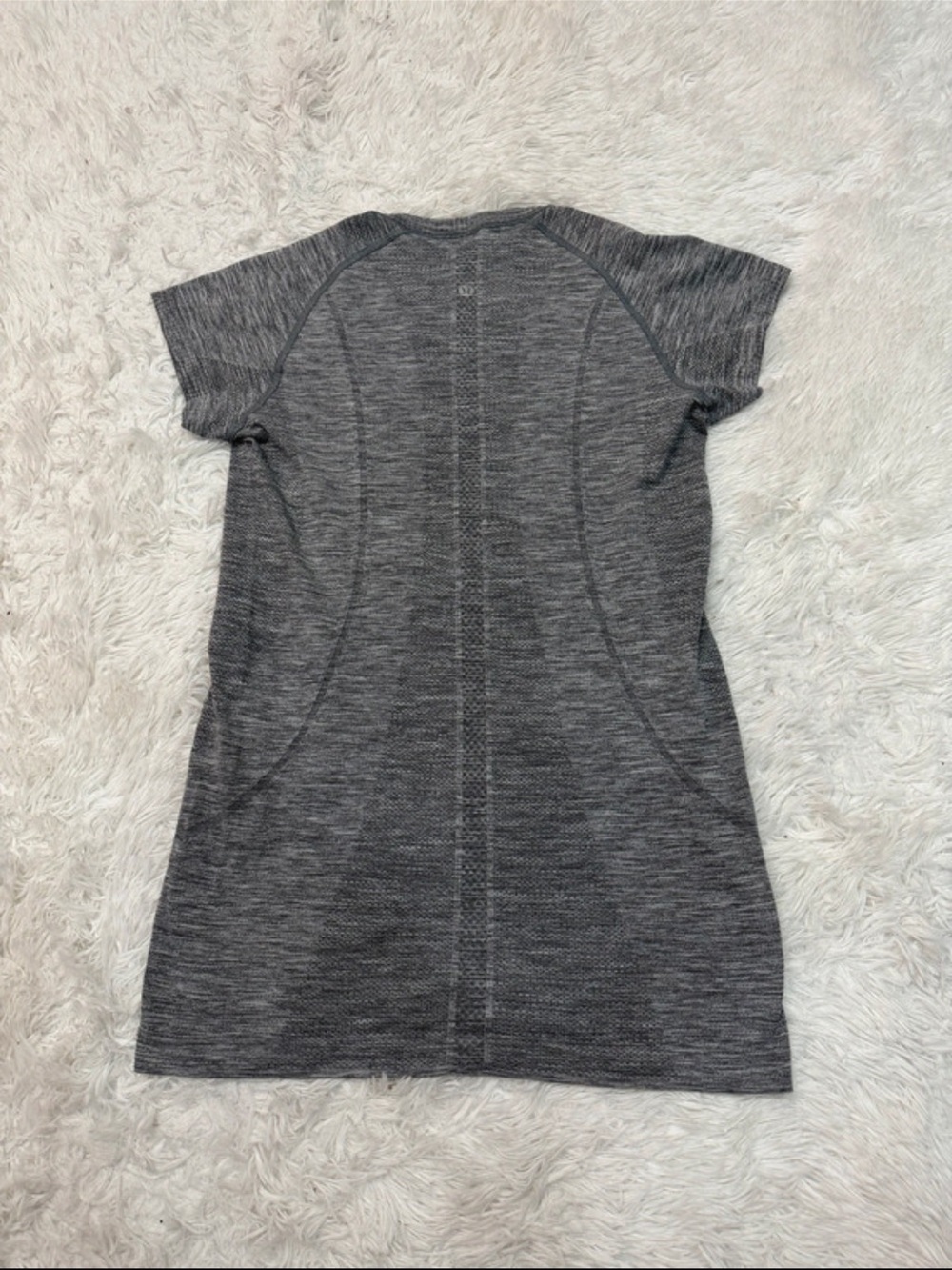 Lululemon swiftly Women's Gray Active Short-Sleeve Tunic Top